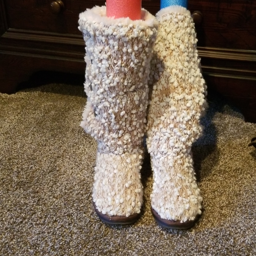 Muk luks size 7 boot